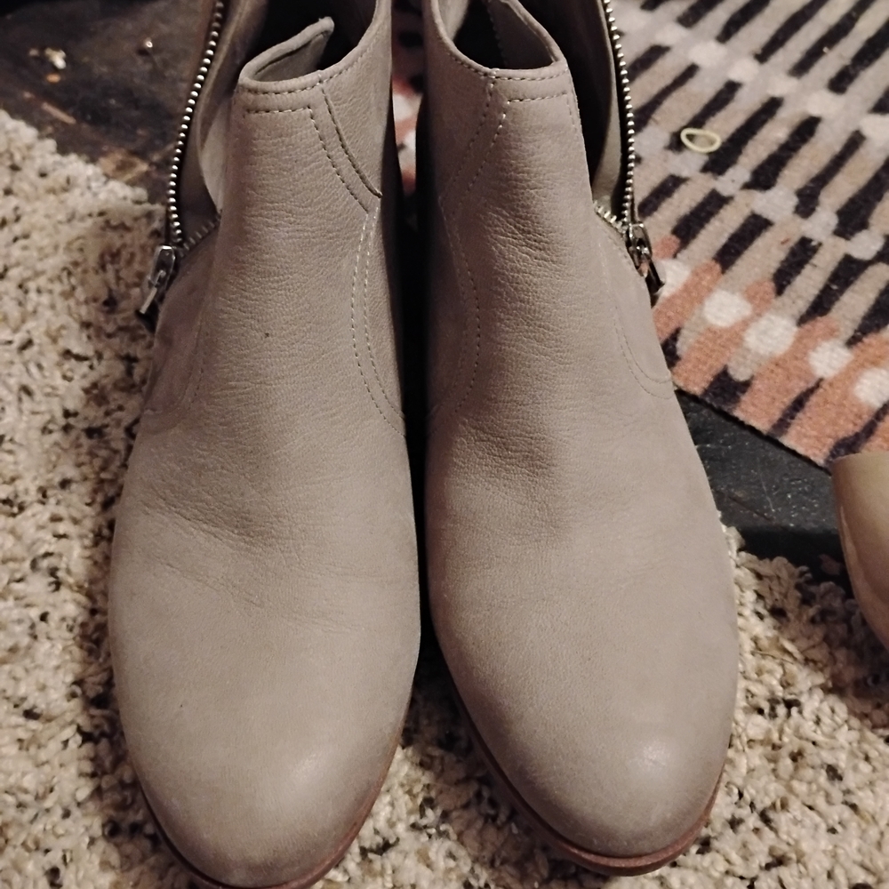 Women's Taupe Zip-Accent Ankle Boots